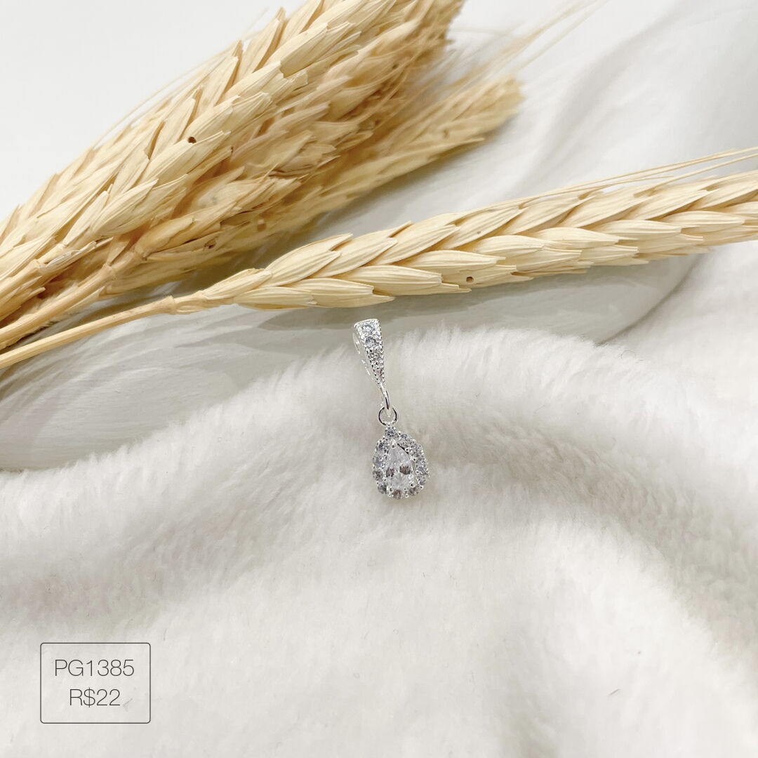 Pingente Gota Cravejada Cristal Prateado